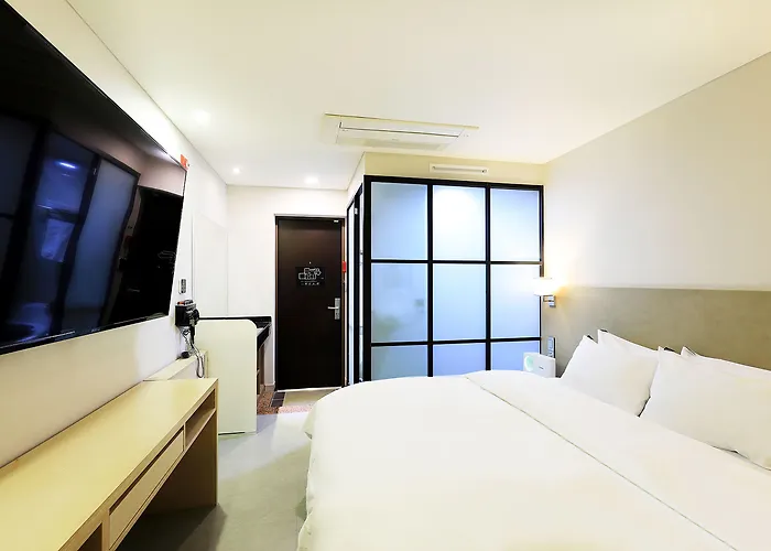 Hotel Cs Avenue Tourist 2*
