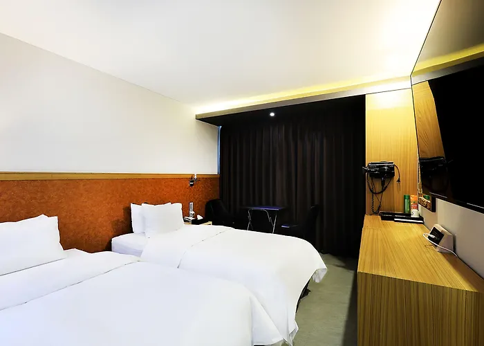 Cs Avenue Tourist Hotel 2*