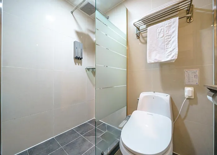 Hotel Cs Avenue Tourist 2*